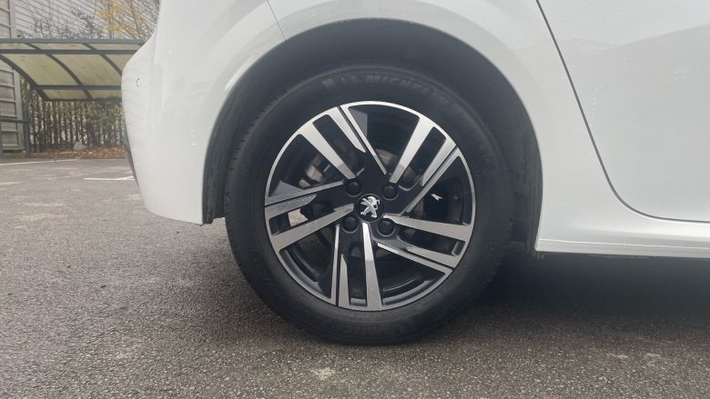 Peugeot 208 1.2 PureTech 100 Allure Premium 5dr Petrol Hatchback